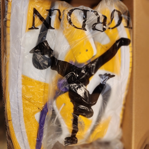 Air Jordan 1 Mid Lakers - Picture 4 of 6